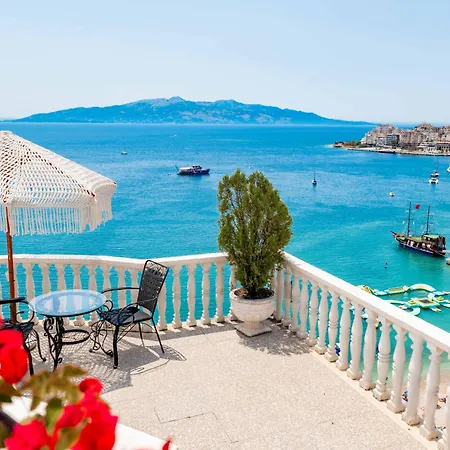 Monte Cristo Hotel - Rooftop Pool