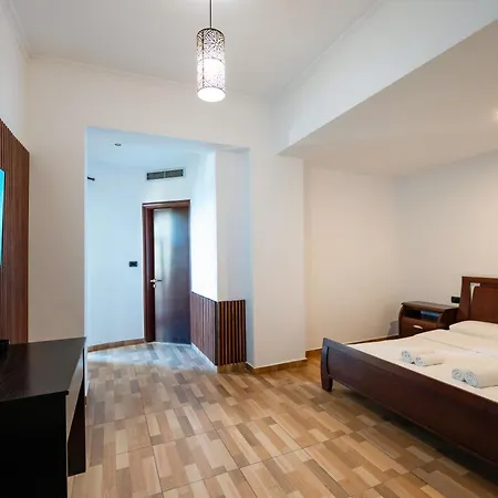 Monte Cristo Hotel - Rooftop Pool 4* Sarande