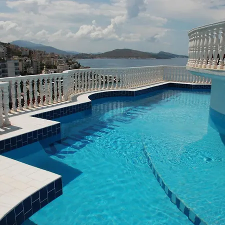 Monte Cristo Hotel - Rooftop Pool Hotel Sarandë