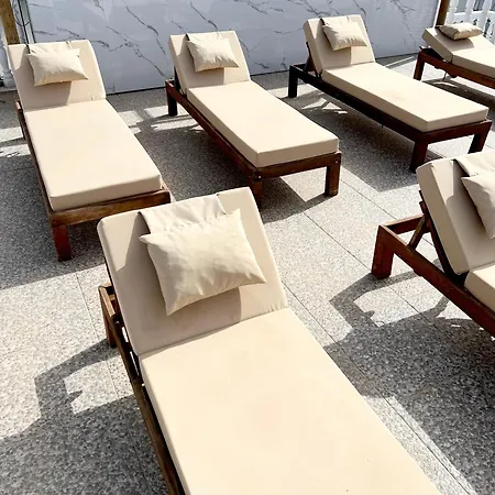 Monte Cristo Hotel - Rooftop Pool 4*