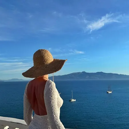 Monte Cristo Hotel - Rooftop Pool Hotel Saranda