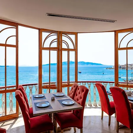 Monte Cristo Hotel - Rooftop Pool 4*