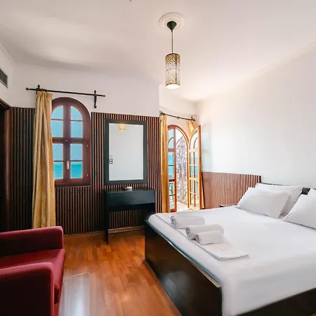 Monte Cristo Hotel - Rooftop Pool 4*