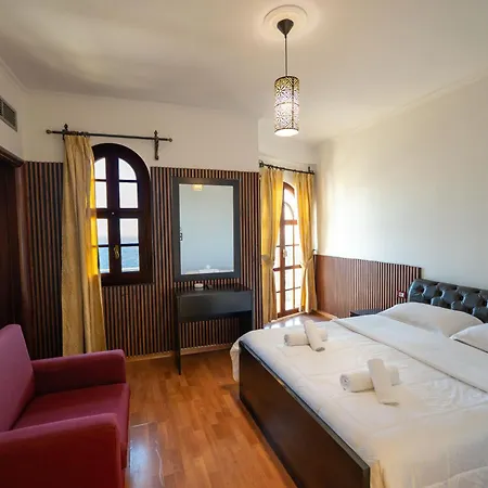 Monte Cristo Hotel - Rooftop Pool 4* Saranda