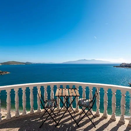 Monte Cristo Hotel - Rooftop Pool 4*
